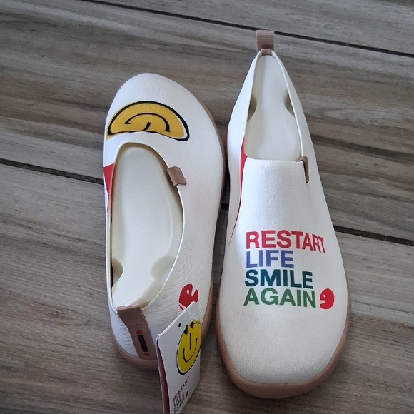 UIN Women's Sneakers - White with Smiley and Text Design - Picture 5 of 8